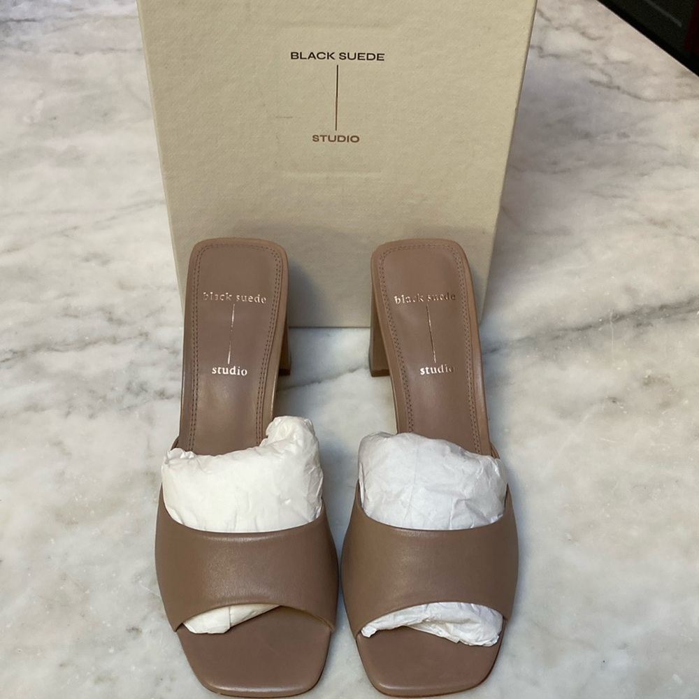 Women's Tan Heeled Sandals